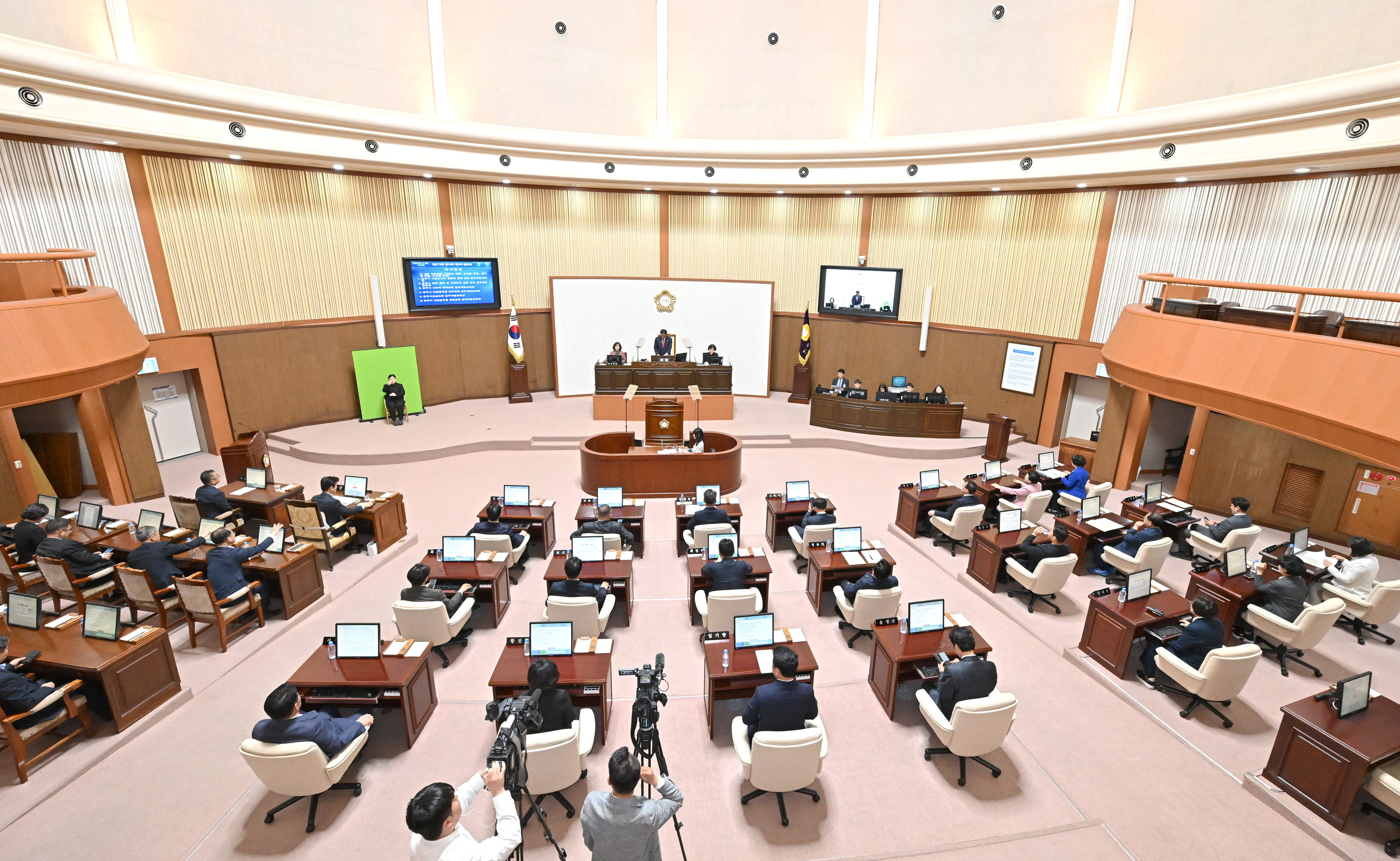 '제273회 진주시의회 임시회 2차 본회의' 게시글의 사진(2) 'DSC_1475.JPG'