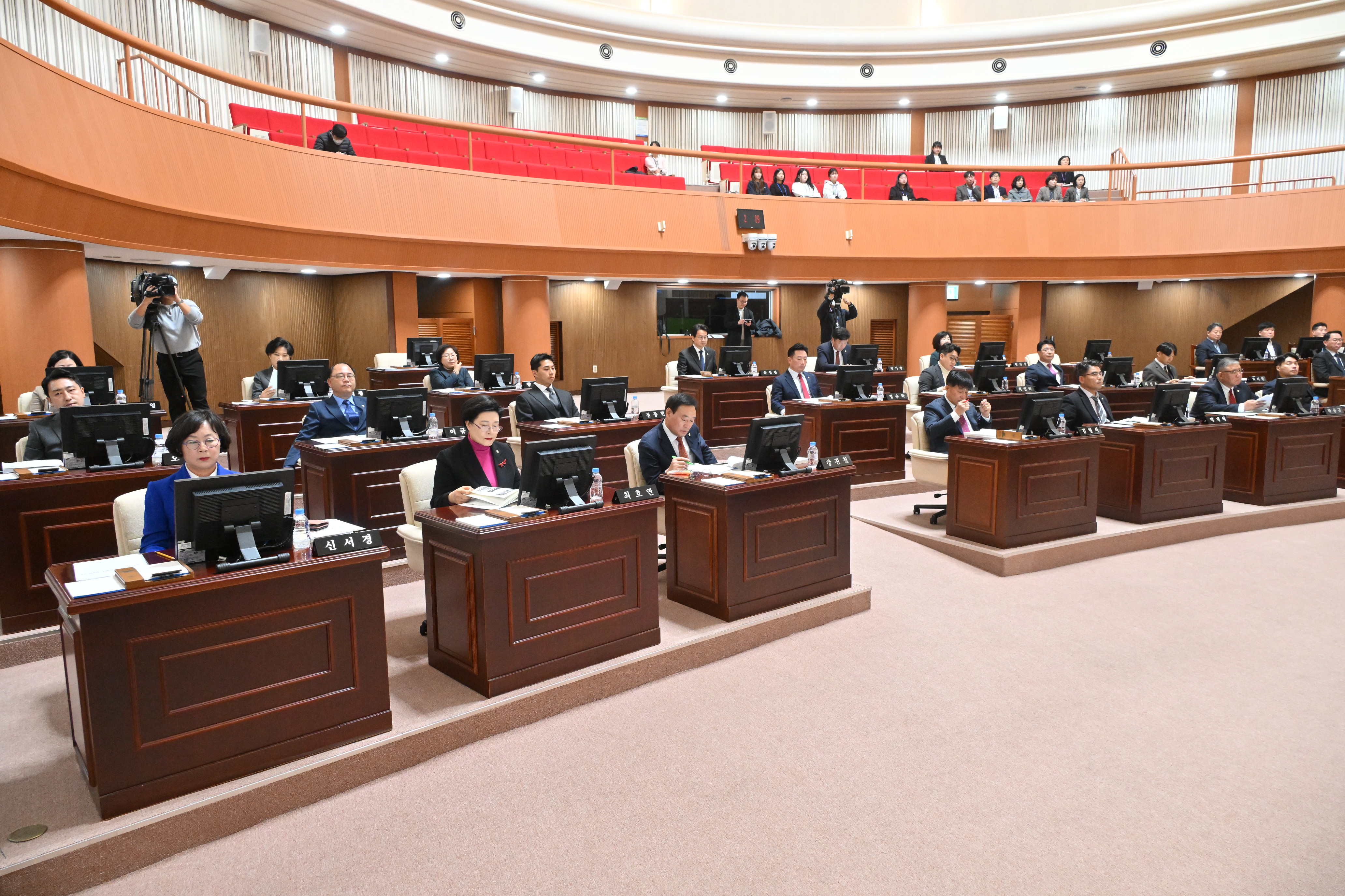 '제270회 제2차 정례회 제1차 본회의' 게시글의 사진(7) 'DSC_6924.JPG'