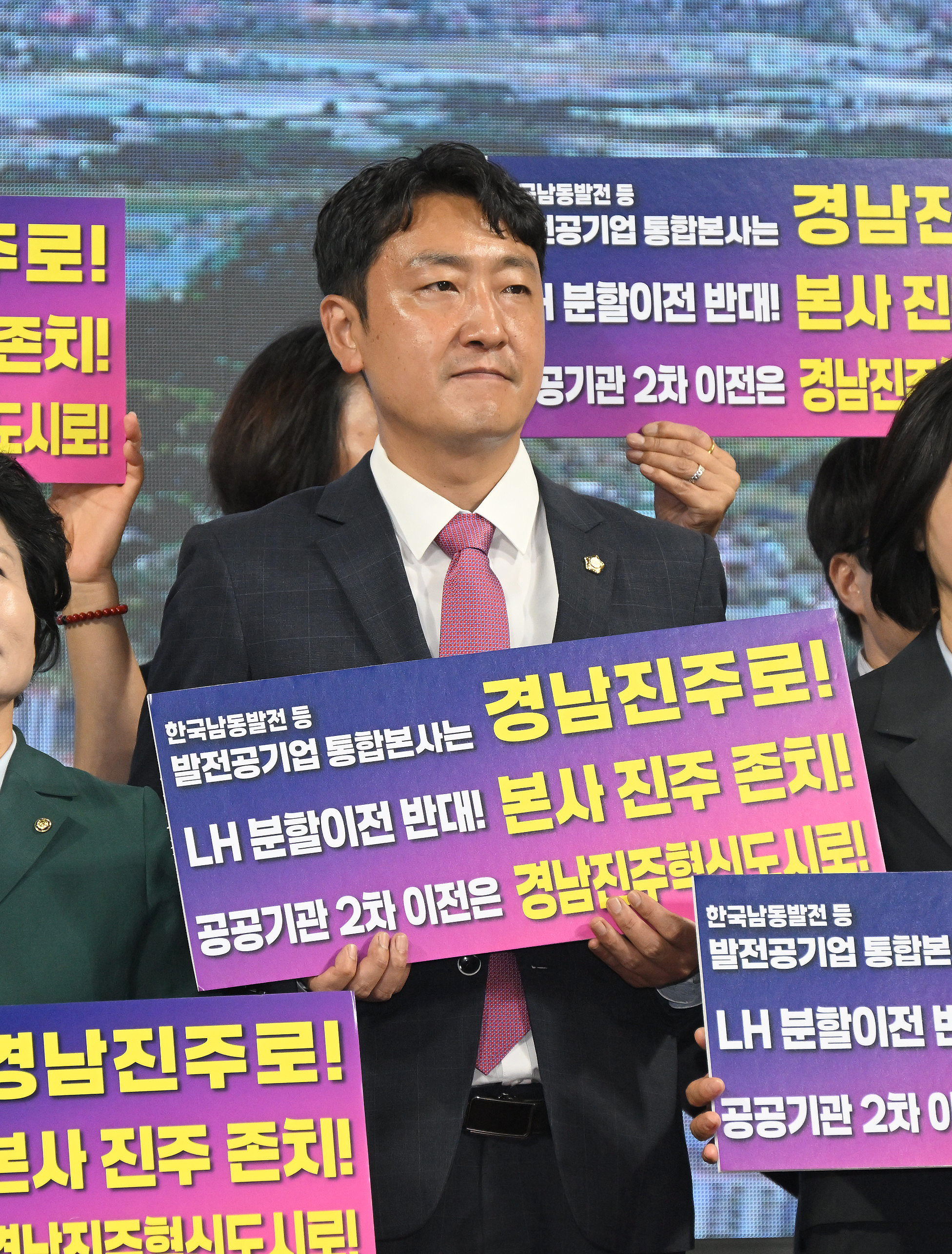'경남진주혁신도시 완성 시민결의대회' 게시글의 사진(12) 'DSC_0354.JPG'