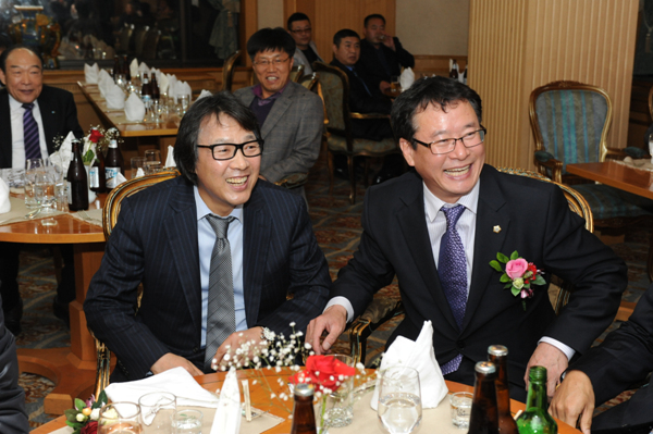 일간 뉴스경남 창간 6주년 기념식