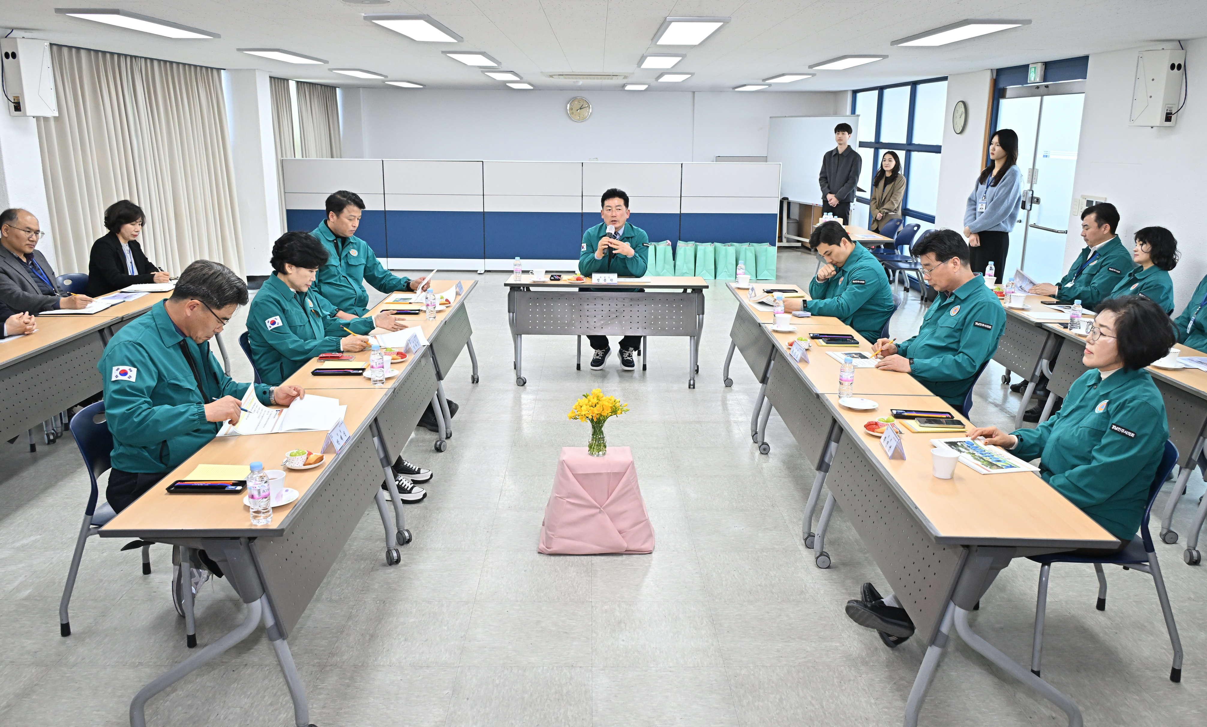 '기획문화위원회 현장방문' 게시글의 사진(6) '기획문화위원회현장방문_진주시청소년수련관.JPG'