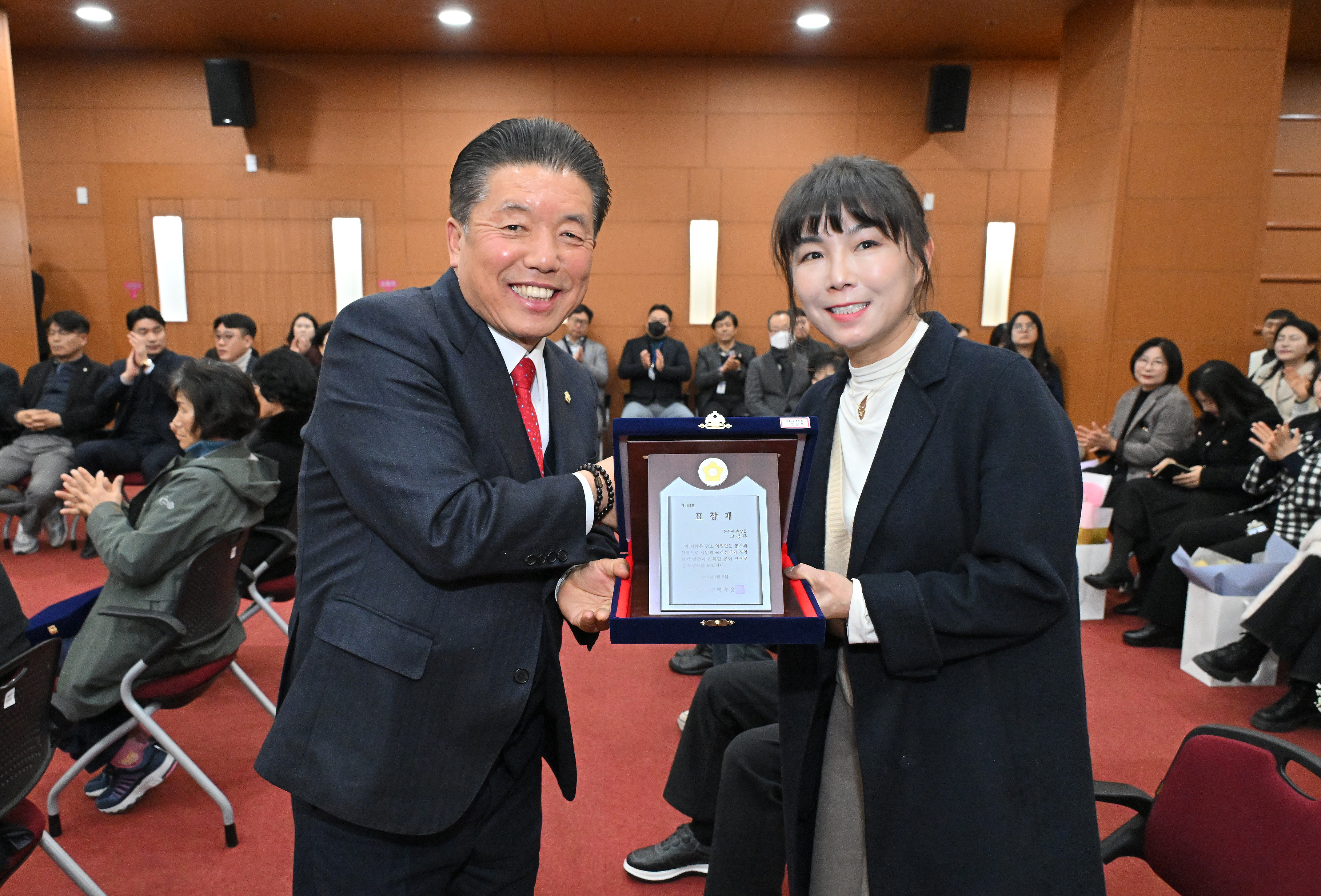 '진주시의회 자원봉사 선행시민 표창 수여식' 게시글의 사진(2) 'DSC_3426.JPG'