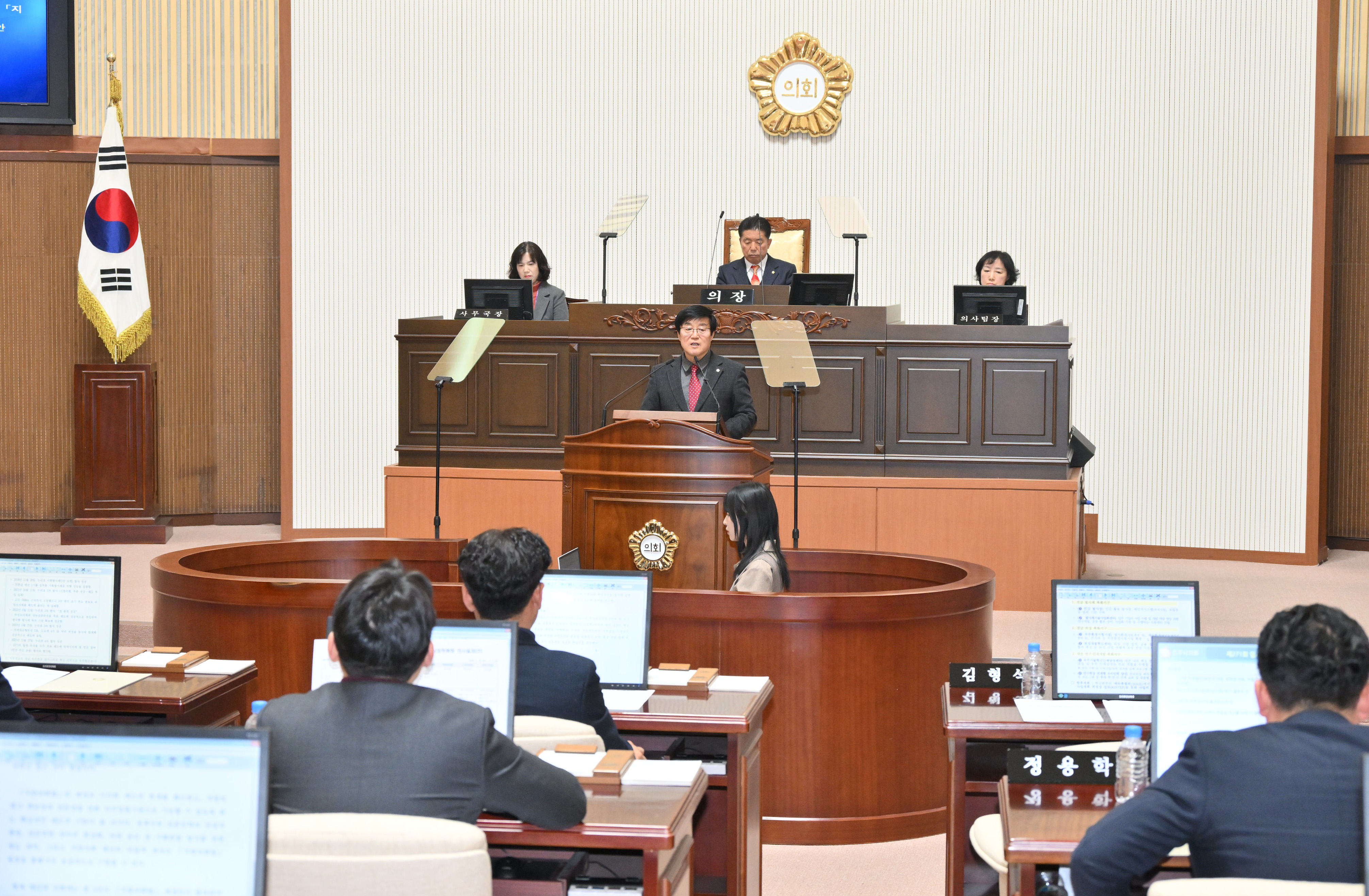 '제271회 진주시의회 임시회 제1차 본회의(우주항공산업진흥원 서부경남 설립 촉구 건의안)' 게시글의 사진(6) 'DSC_6435.JPG'