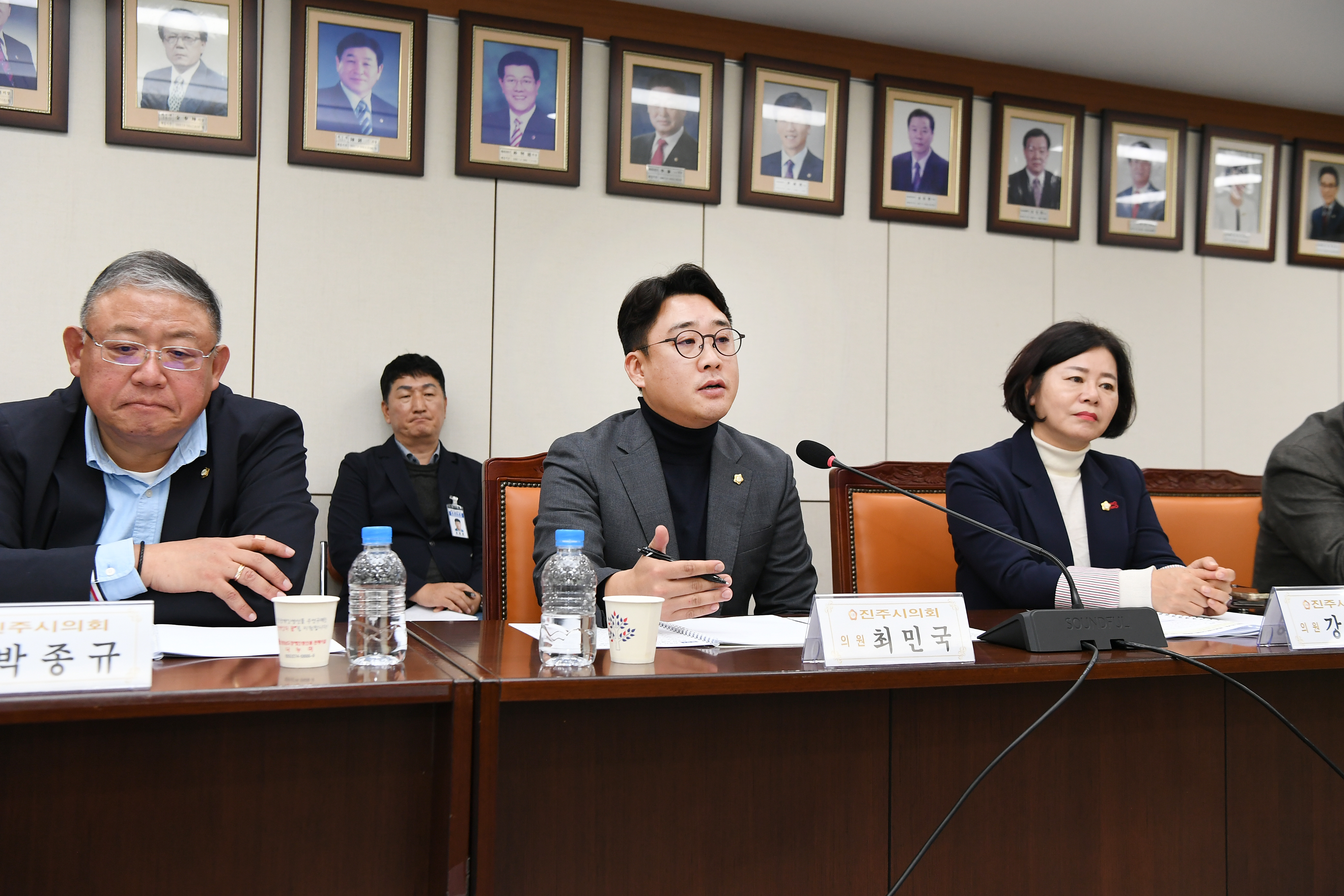 '지방의회 상생거버넌스구축 연구회  우수사례 벤치마킹' 게시글의 사진(5) '지방의회 상생거버넌스 구축 연구회 우수 사례 벤치마킹 (21) 경남도의회.jpg'