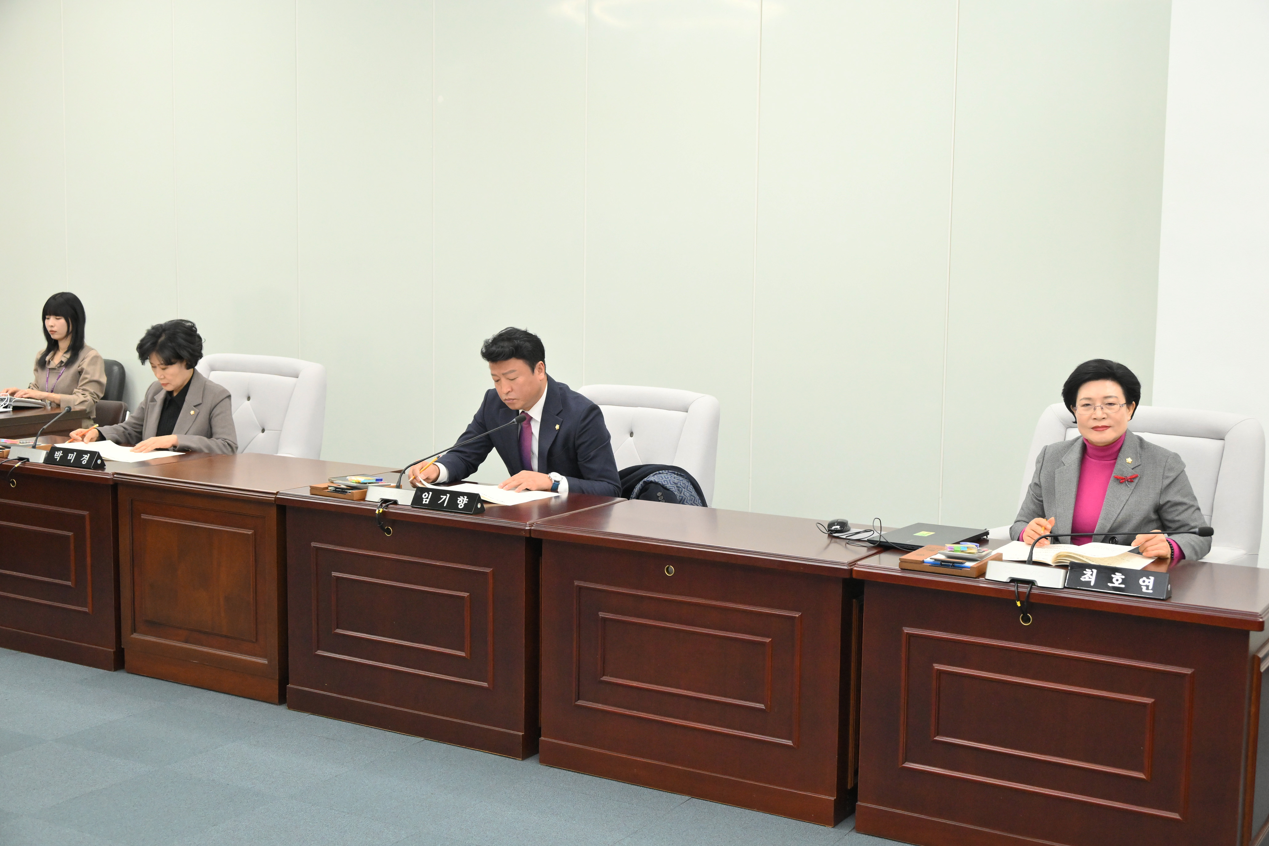 '제271회 진주시의회 임시회 제1차 의회운영위원회' 게시글의 사진(4) 'DSC_6514.JPG'
