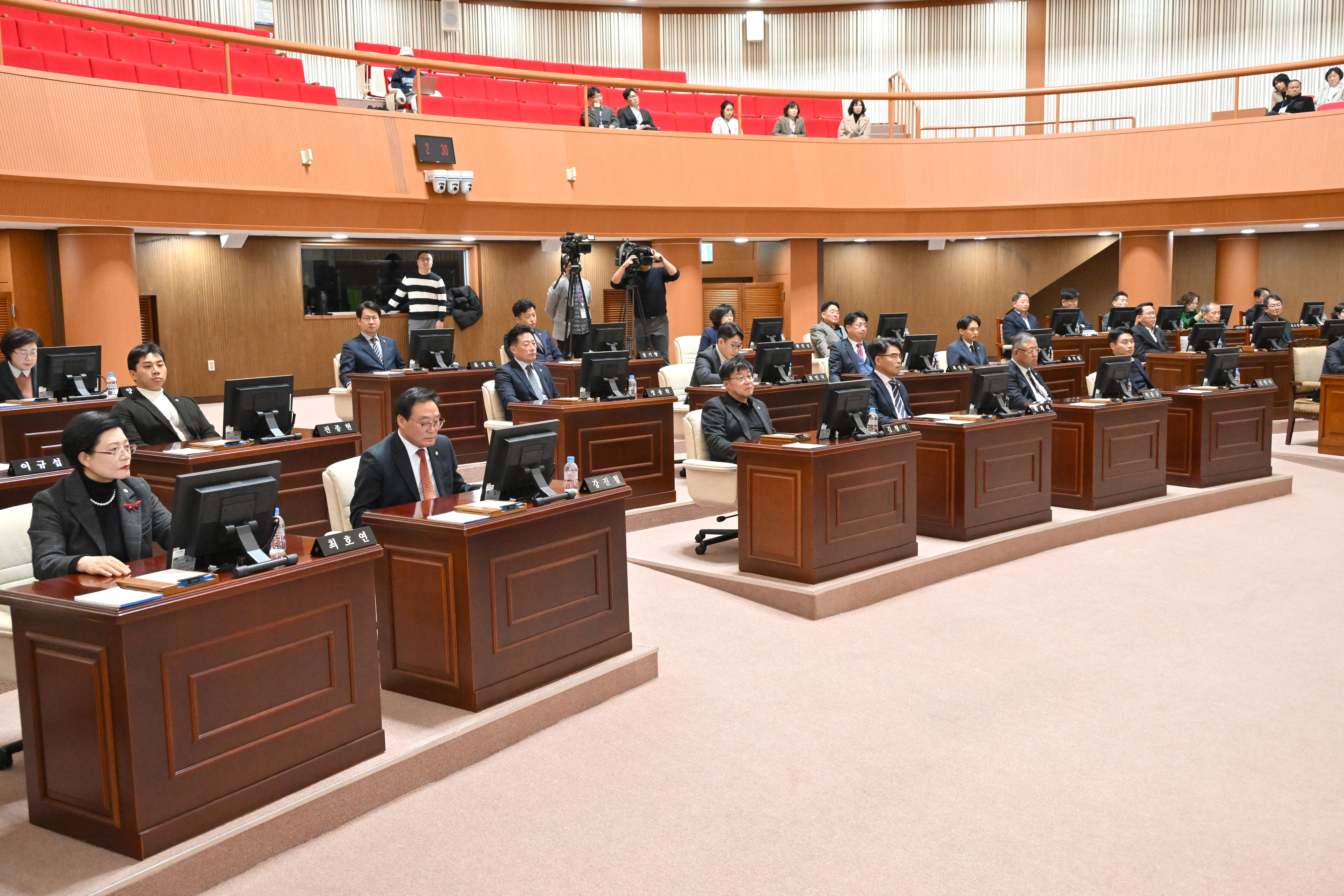 '제270회 진주시의회 제2차 정례회 3차 본회의' 게시글의 사진(4) 'DSC_5768.JPG'