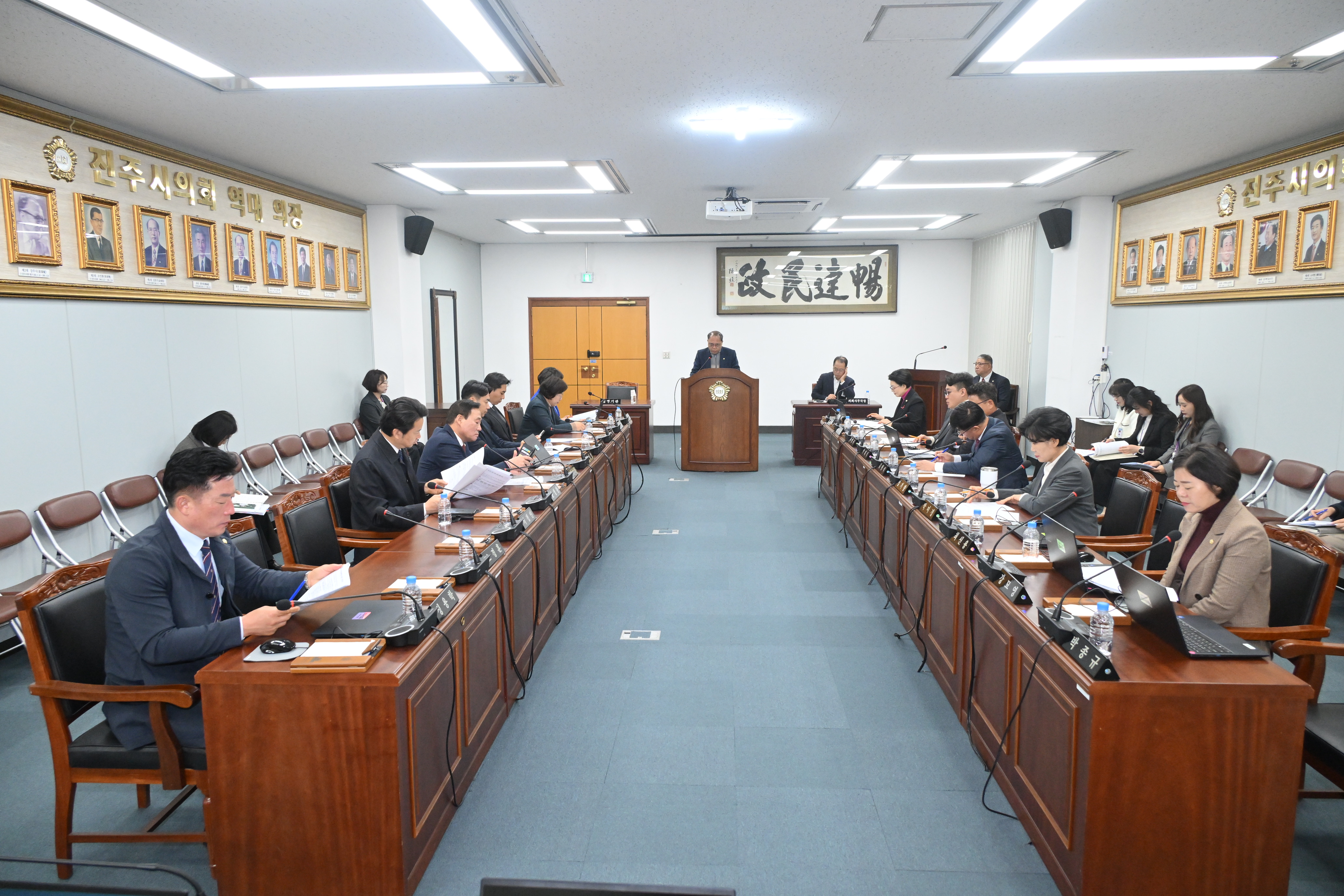 '전체의원 간담회' 게시글의 사진(3) 'DSC_6242.JPG'