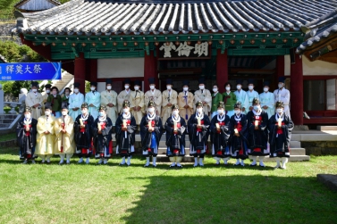진주향교 추기석전대제 봉행