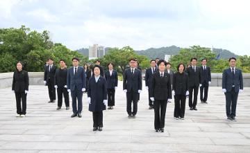 제10대 진주시의회 개원 참배( 임진대첩 계사순의단)