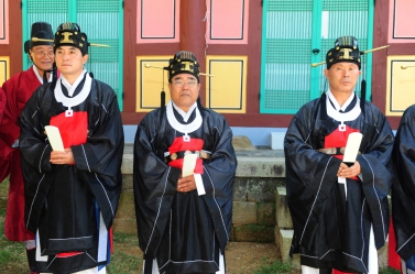 진주향교 추계 석전대제 심현보 진주시의회 의장 아헌관 .