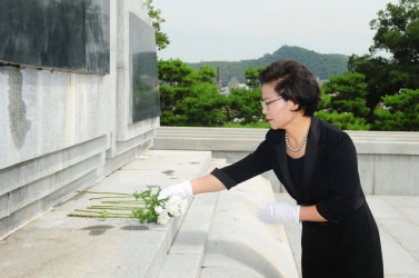 제7대 진주시의회 의원 임진대첩계사순의단, 충혼탑 참배 .