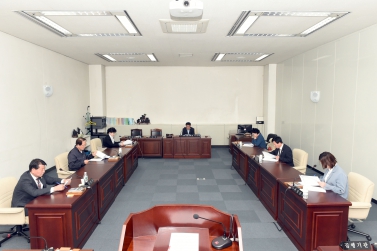 의회운영위원회 회의