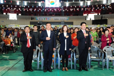 제7회 세계인의 날 심현보 진주시의회 의장 축사 , 시의원 참석 .
