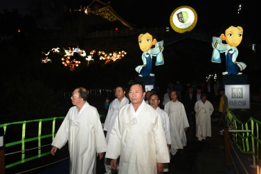 2015 남강유등축제 초혼점등식 천효운 진주시의회 의장 참석 .