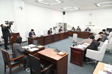 의회운영위원회 회의