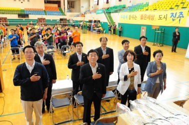 제2회 어르신 배드민턴대회 유계현 진주시의회의장 축사, 시의원 참석.