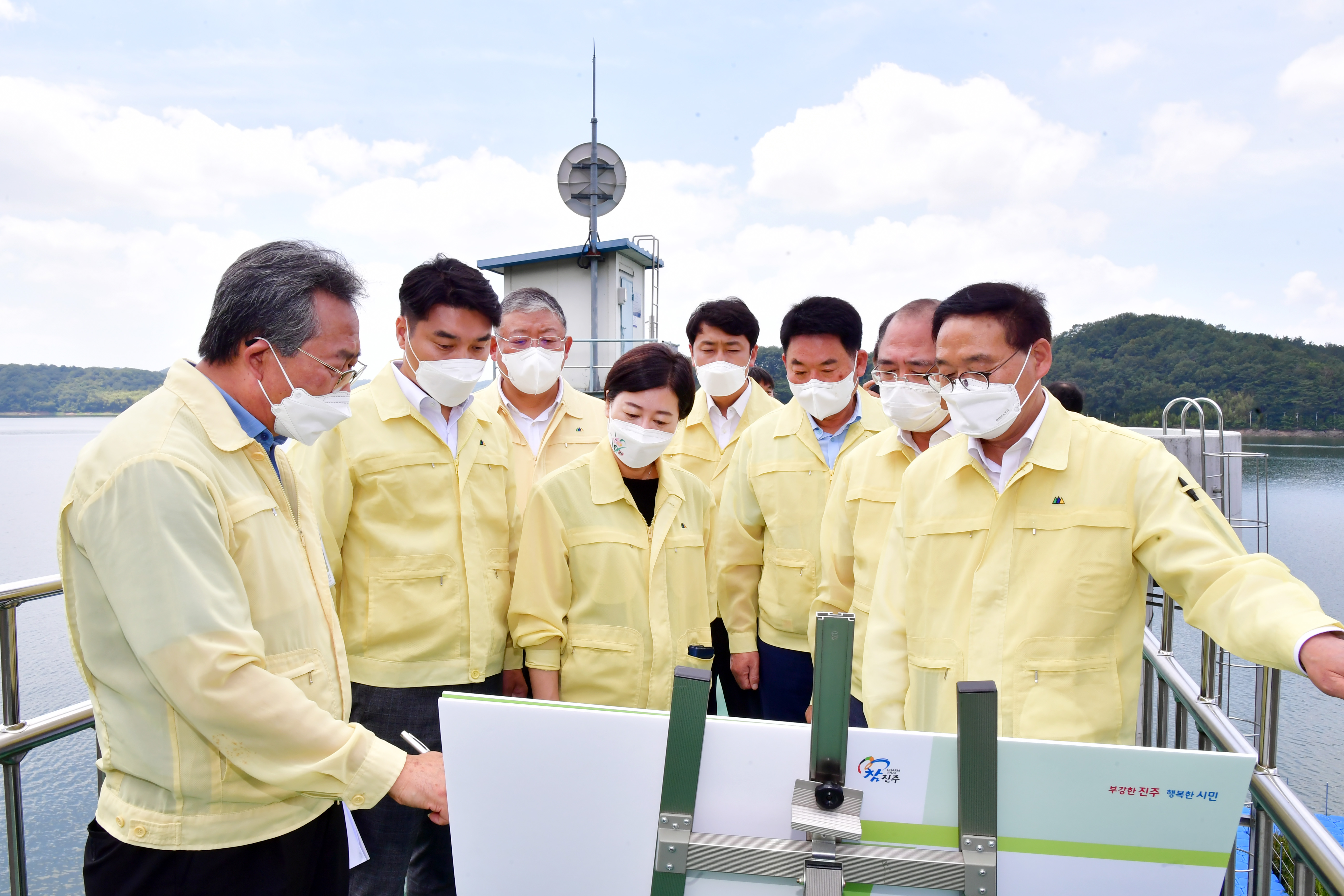 '진주시의회 도시환경위원회 현장점검' 게시글의 사진(1) '도시환경(진양호 취수장).JPG'
