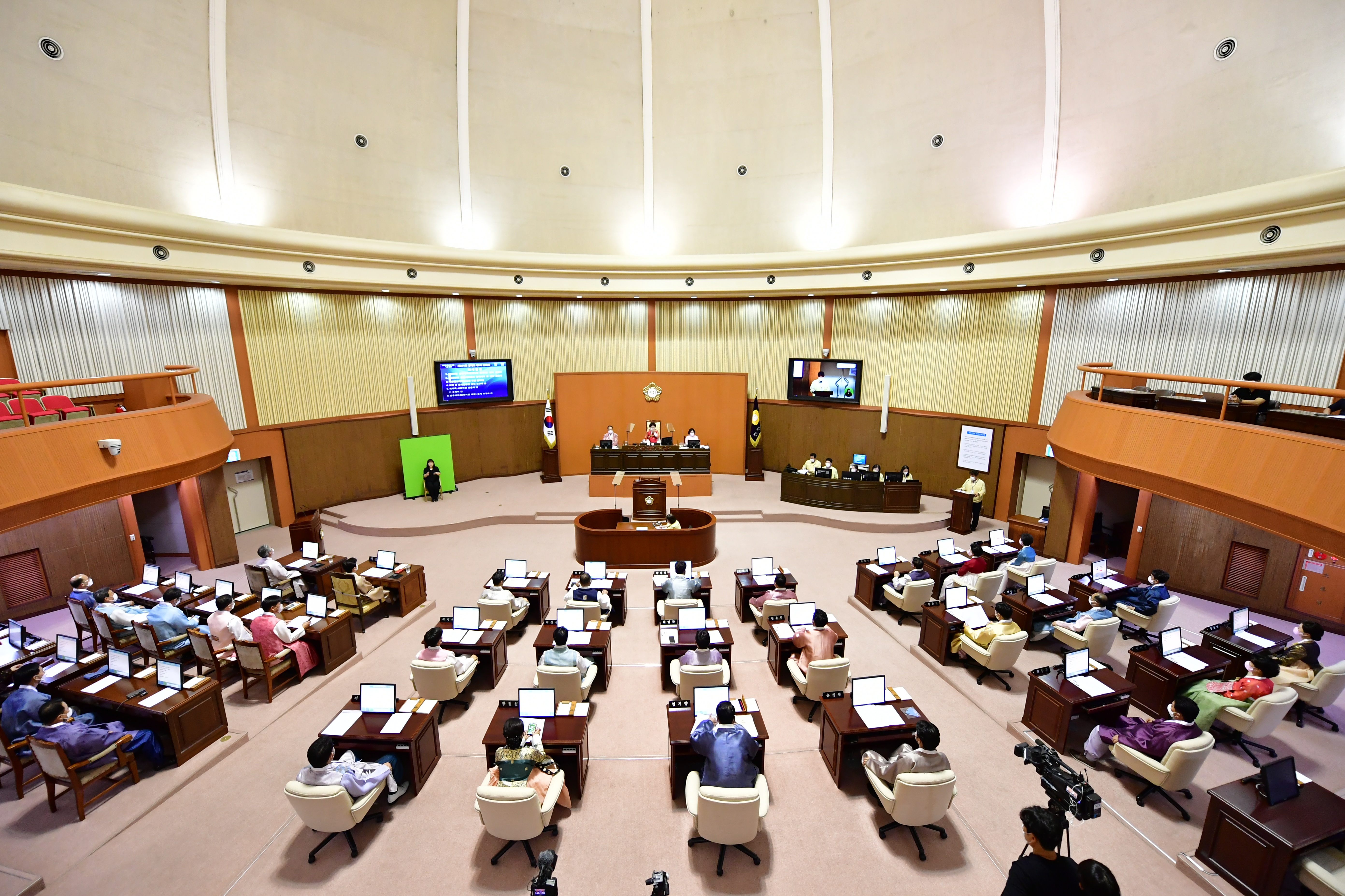 '제241회 진주시의회 제1차 정례회 열고 주요 의정 추진' 게시글의 사진(2) 'COU_5994.JPG'