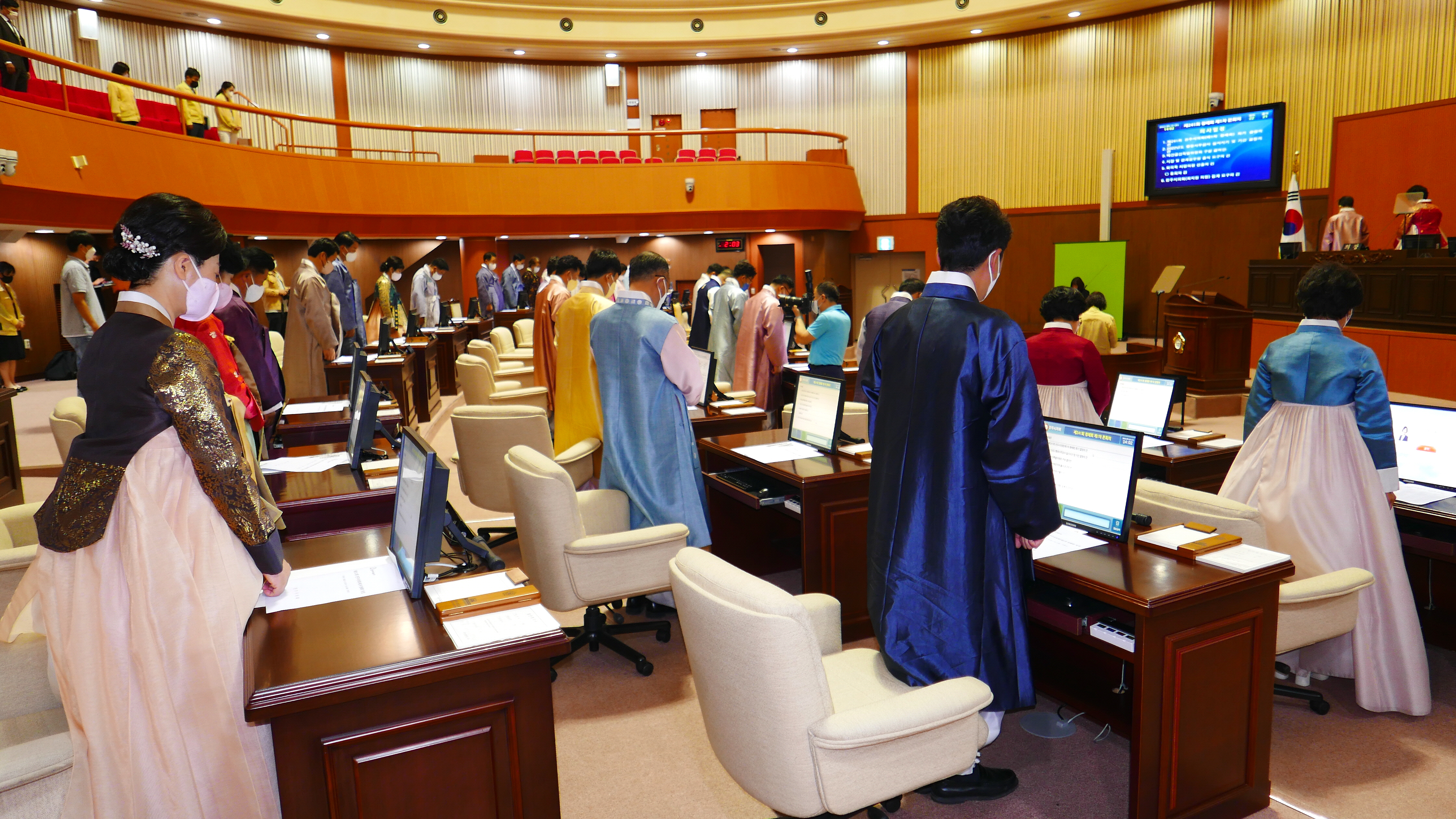 '제241회 진주시의회 제1차 정례회 열고 주요 의정 추진' 게시글의 사진(7) 'P1070658.JPG'